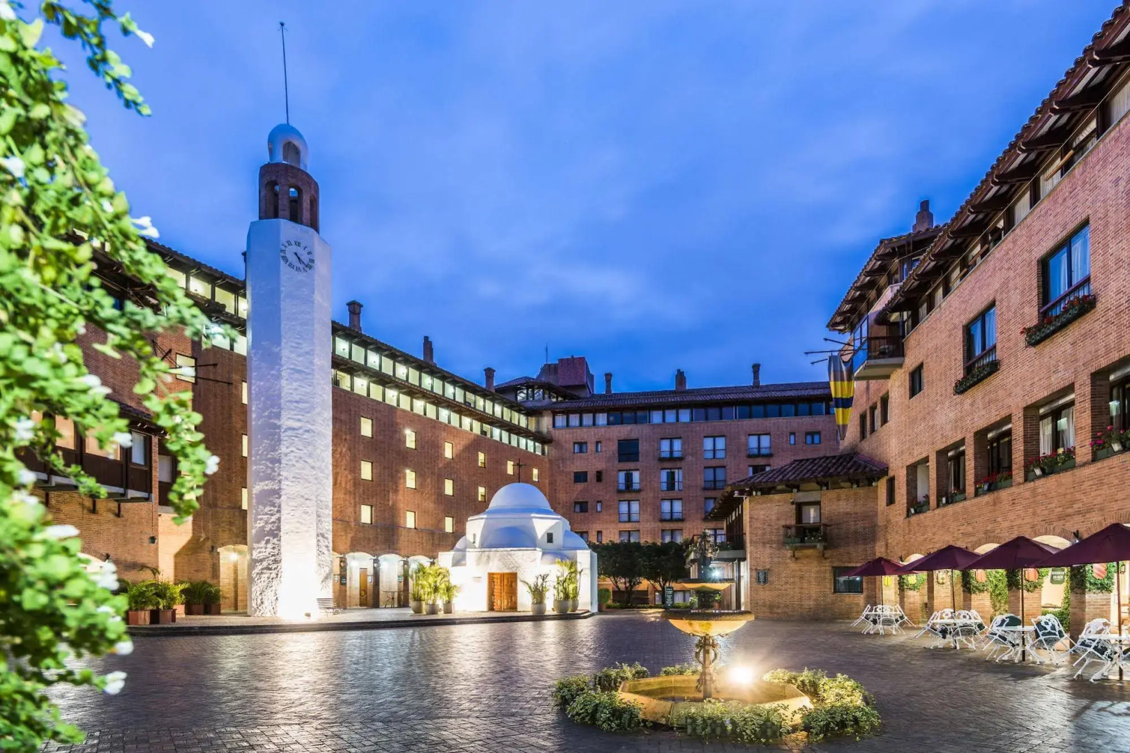 Travelers Suites Condominio Plenitud