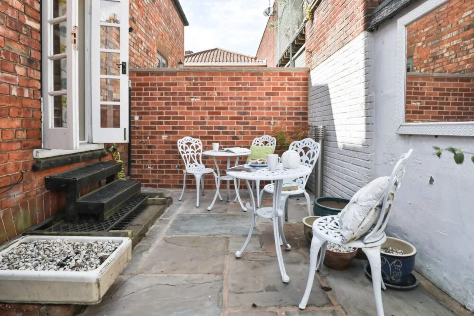 Superb Period Townhouse in Historic Uphill Lincoln