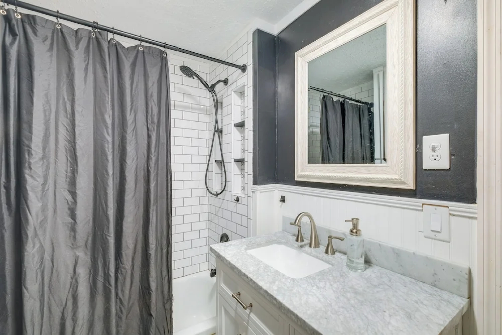 4 Mi to Liberty U: Huge Home w/ Yard & Hot Tub