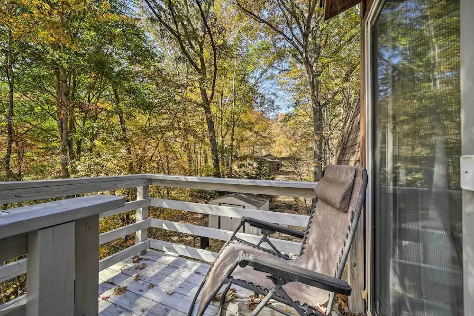 Sky Loft Bryson Studio: 1 Mi From Fontana Lake!