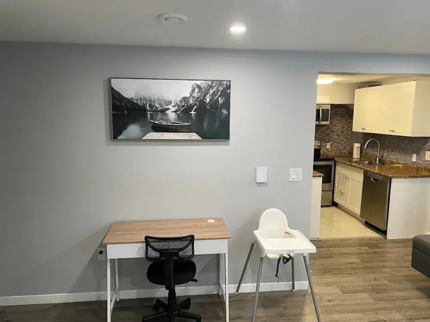 Modern 3 BR Home - Family Friendly