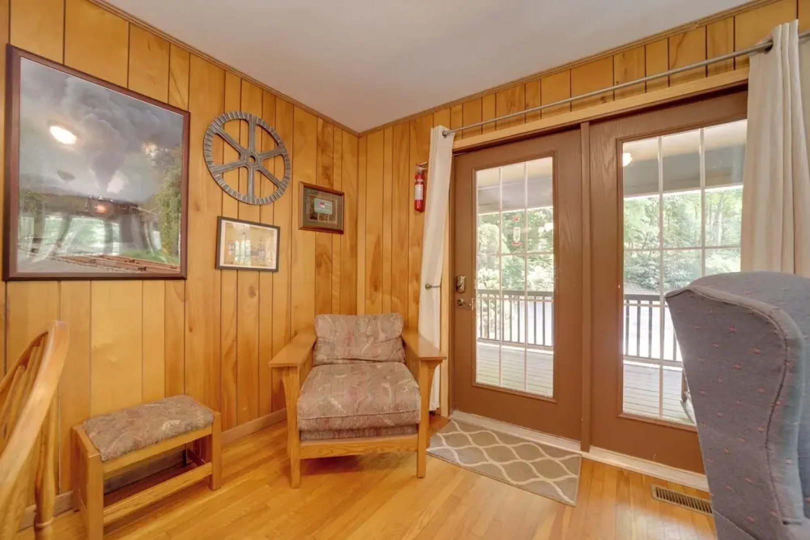 Dog-friendly Cottage w/ Deck in National Forest!