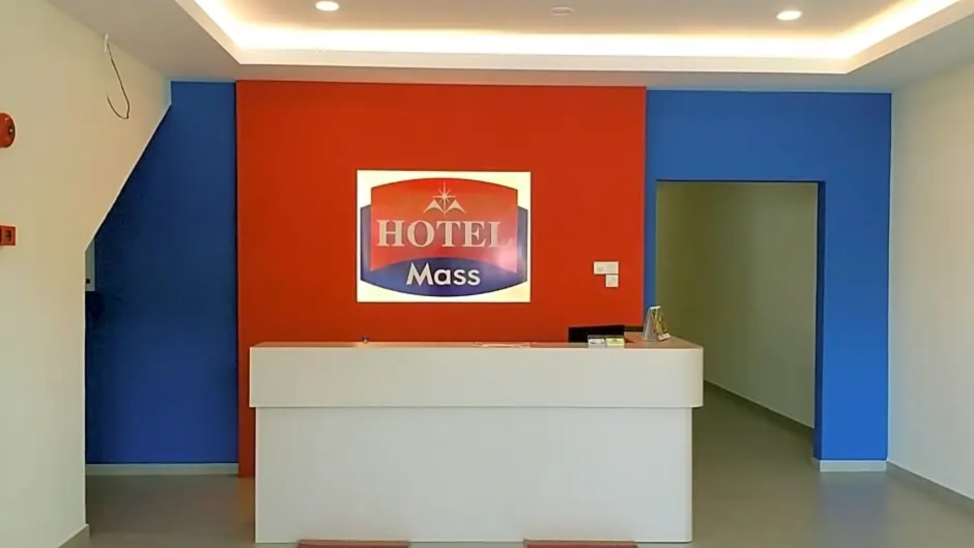 Mass Hotel