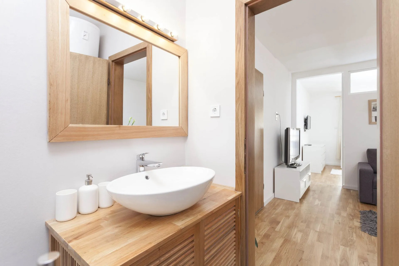 Apartment Maja - 50 m from beach : A2 Makarska, Riviera Makarska