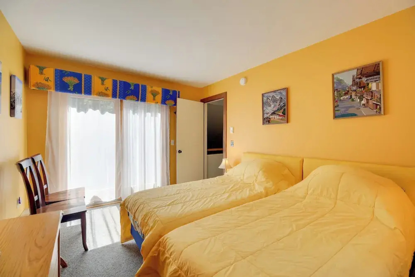 Waitsfield Condo w/ Pool & On-site Trail Access!