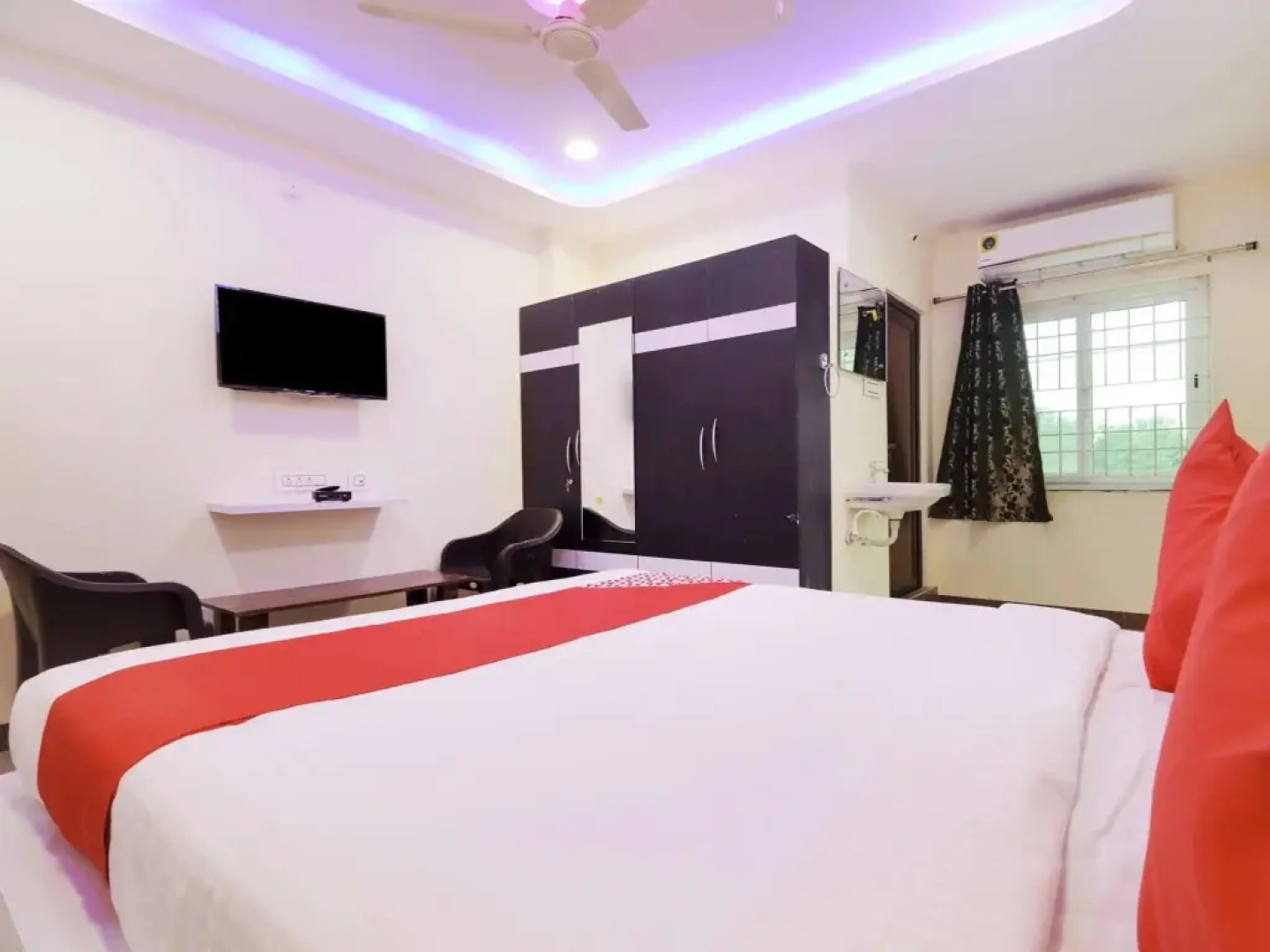 Sharan Inn by OYO Rooms