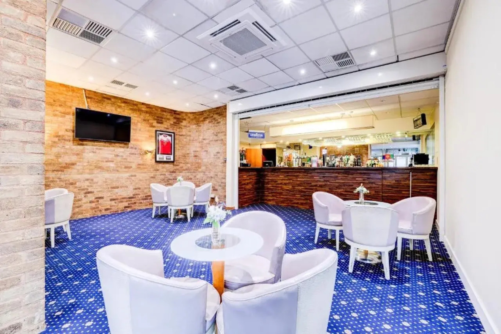 OYO The Chiltern Hotel