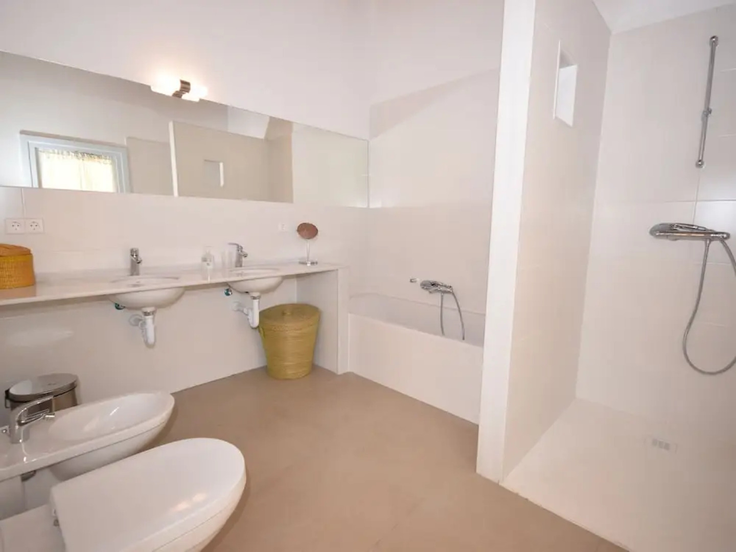 Beautiful, Authentic House With Large Patio and Swimming Pool, Near the Beach