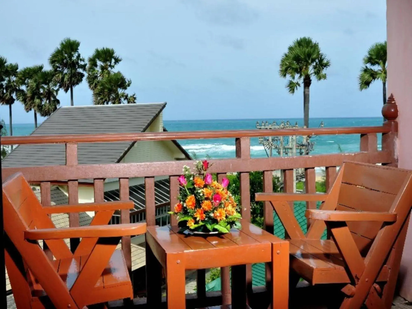 Baan Karonburi Resort