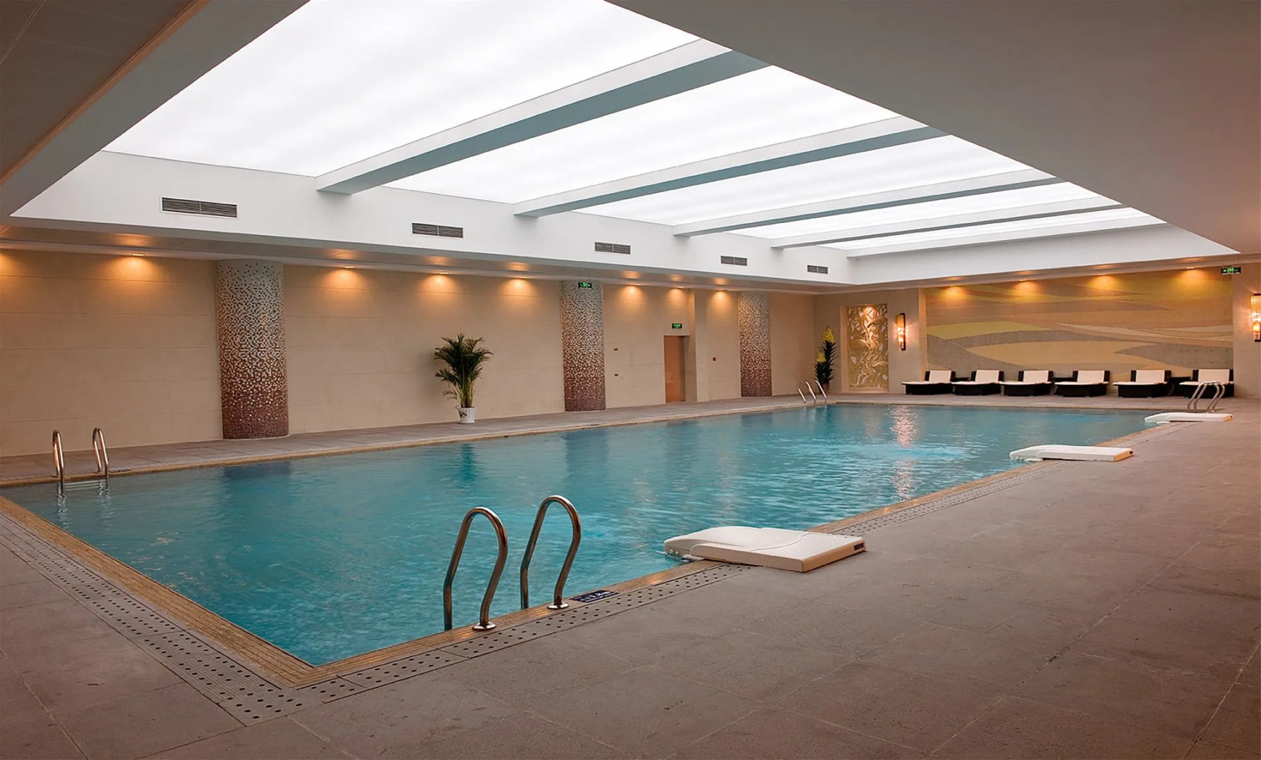 Jin Jiang Golden Mountain International Hotel