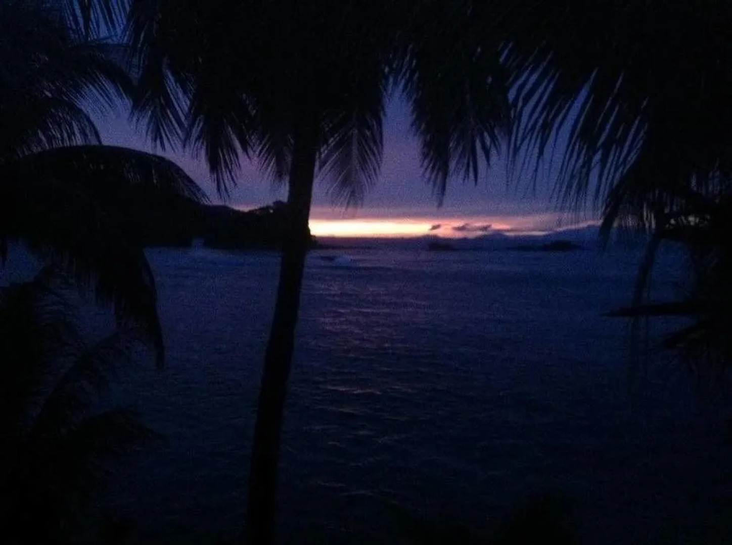 Rainbow Beach Apartments & Rooms