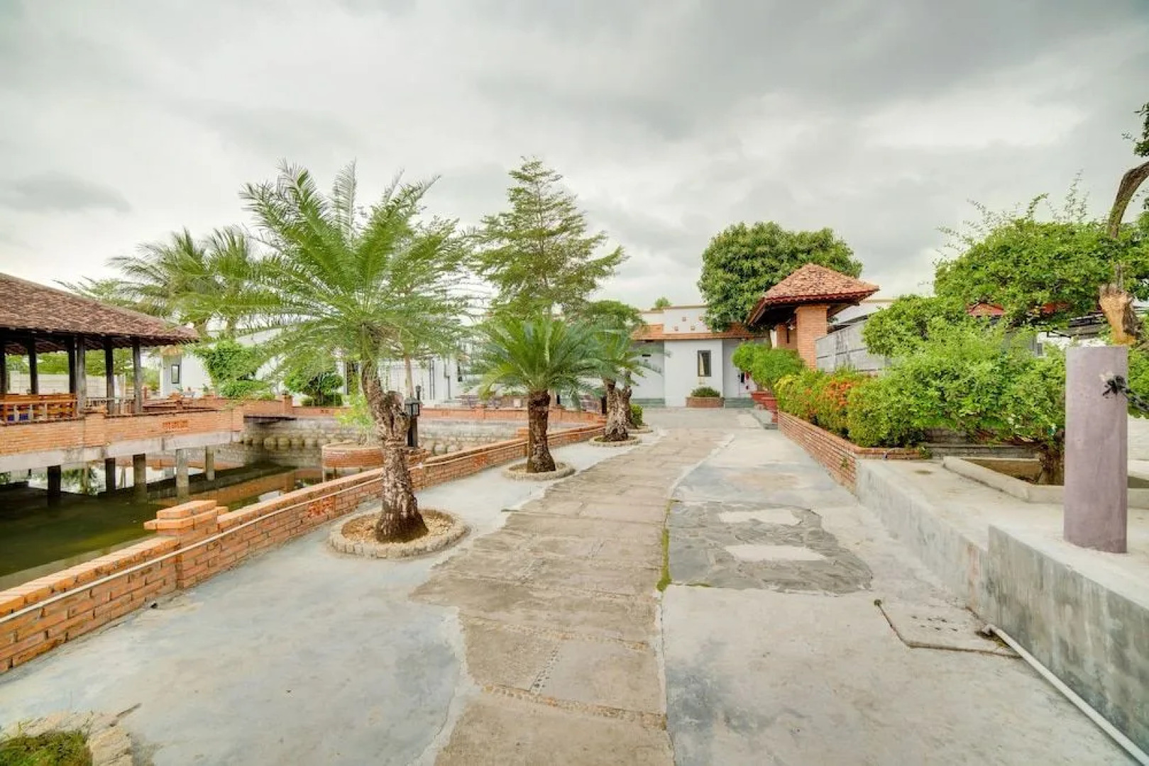 Allure Garden Hotel