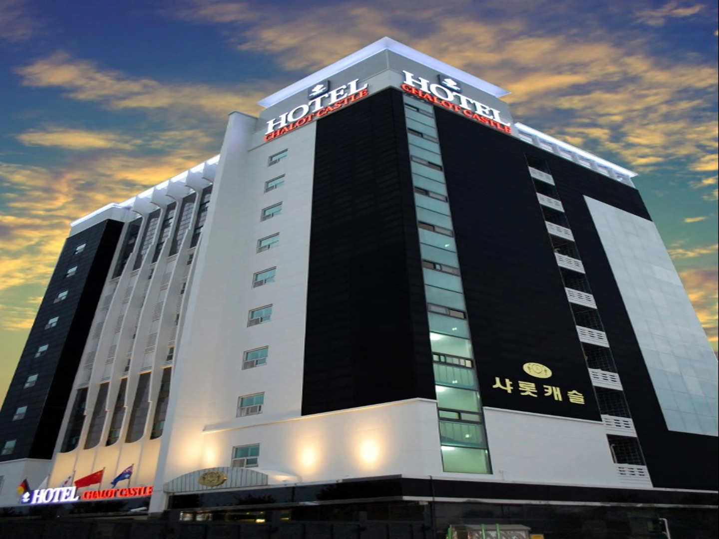 Charlot Castle Hotel