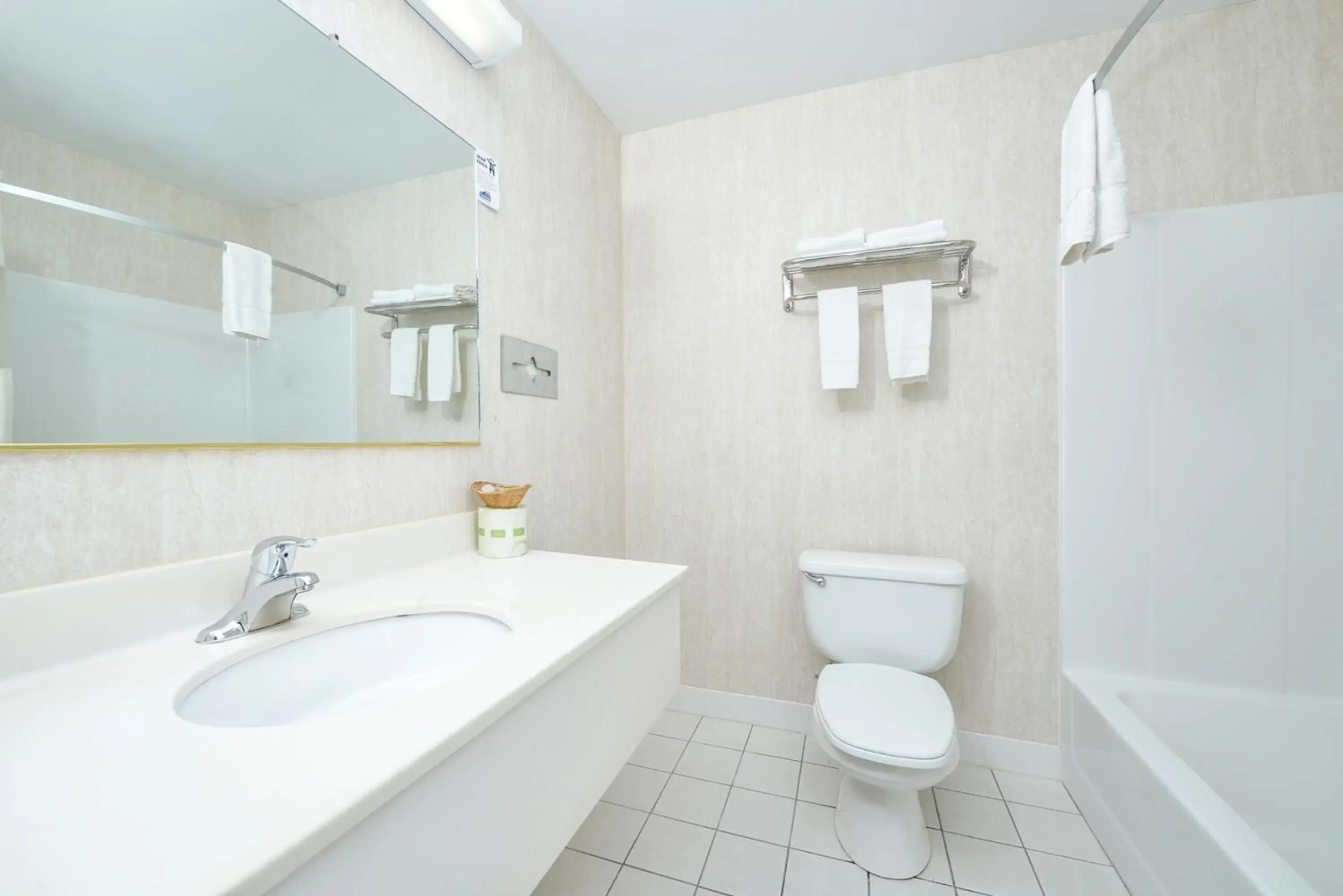 Travelodge by Wyndham Great Barrington Berkshires