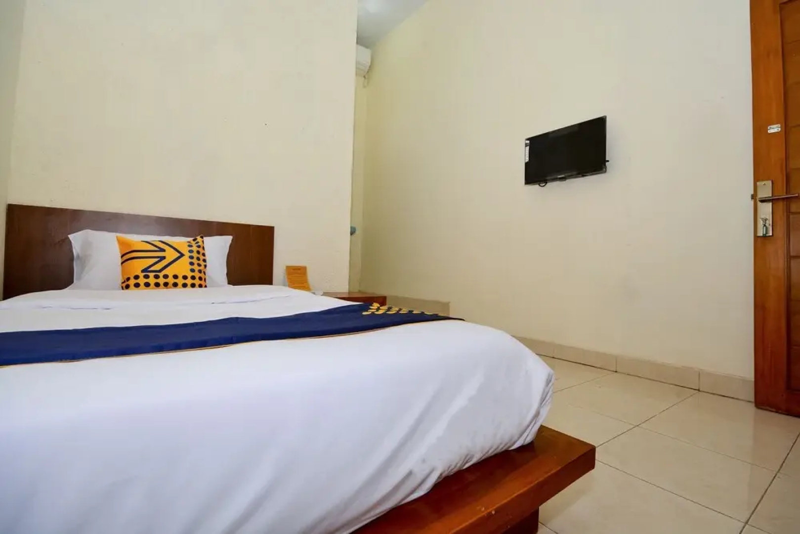 The Flash Residence by OYO Rooms