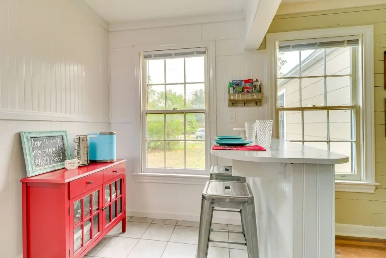 Charming Bryan Home - 3 Mi to Kyle Field!