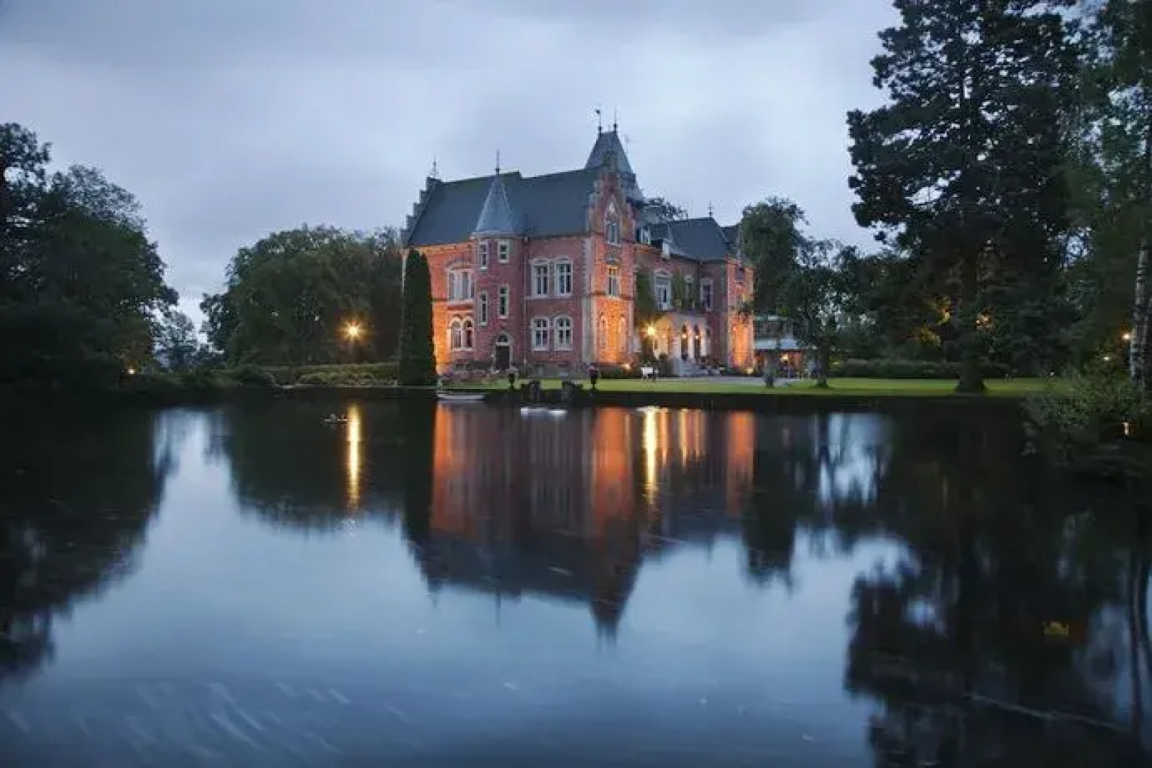 Island Club at Lindfields