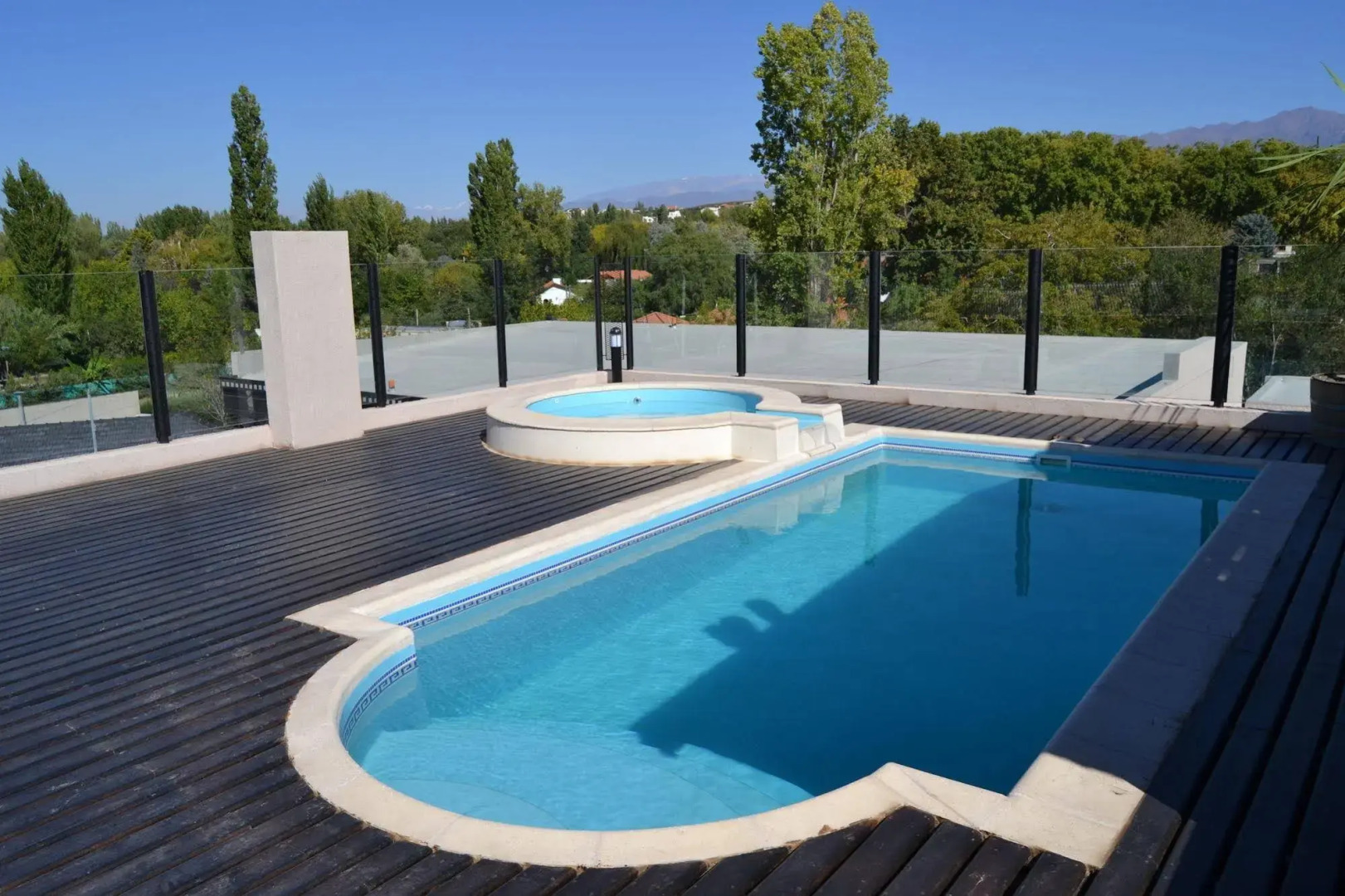 Plaza Paradiso Petit Hotel