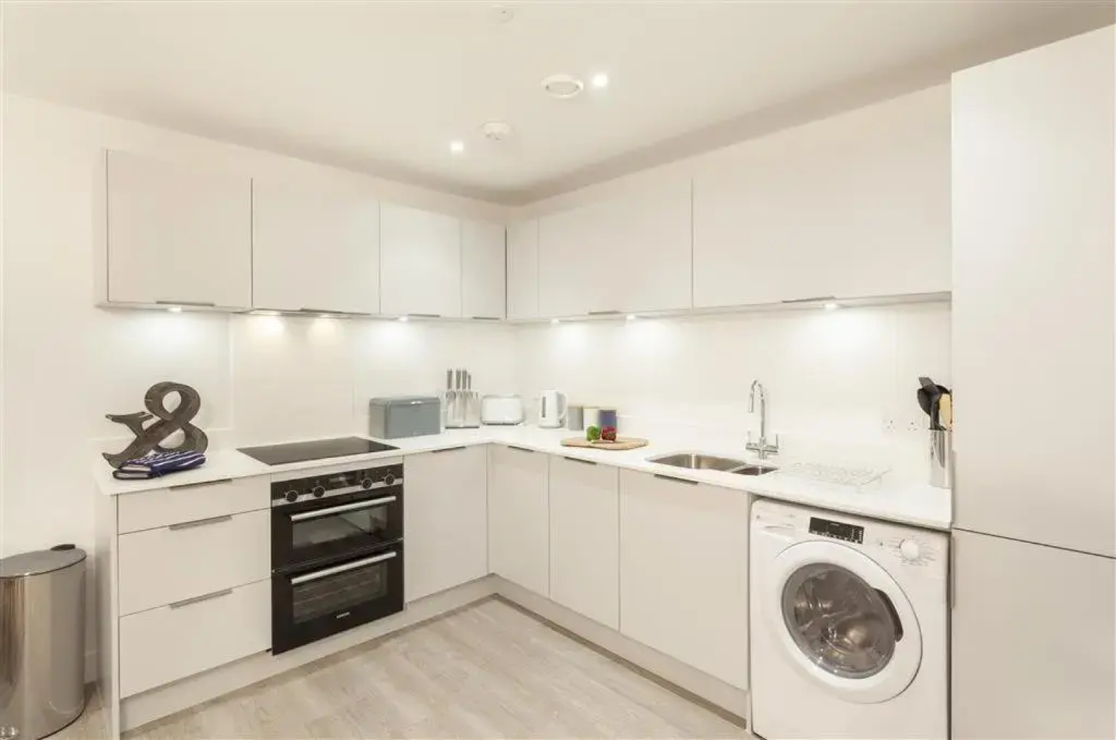 5 Putsborough - Luxury Apartment at Byron Woolacombe, only 4 minute walk to Woolacombe Beach!