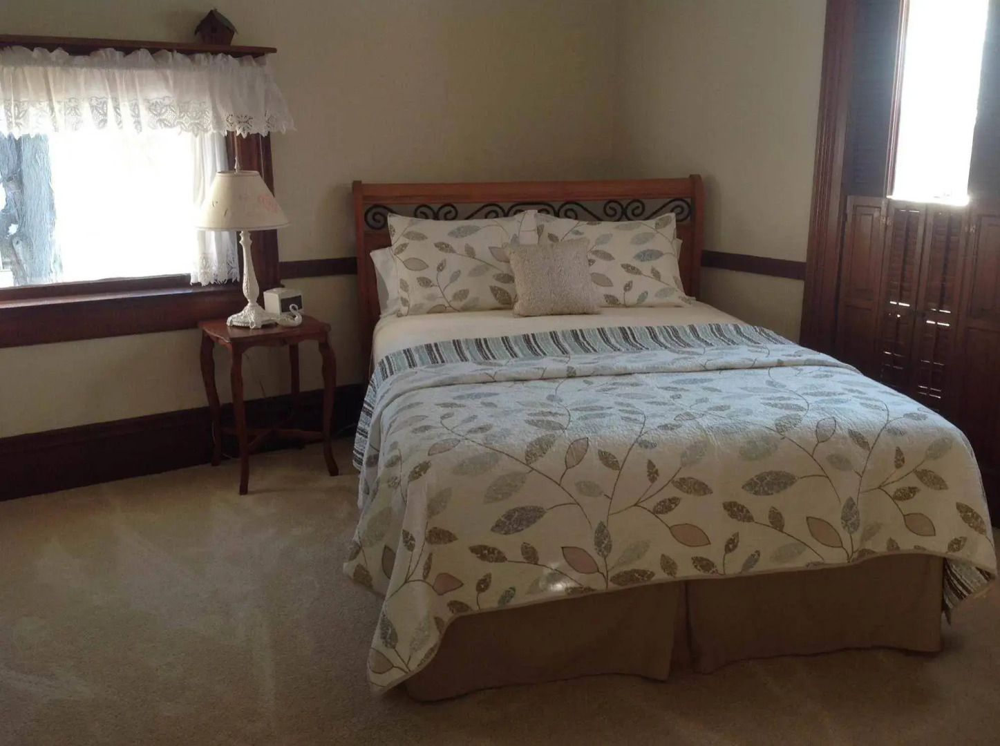 White Swan Inn Bed & Breakfast