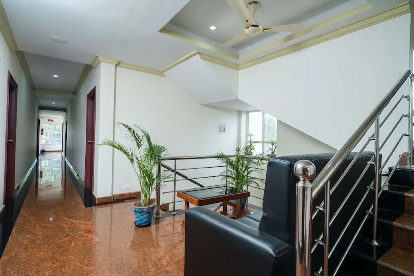 OYO 10428 Hotel Sandal Breeze