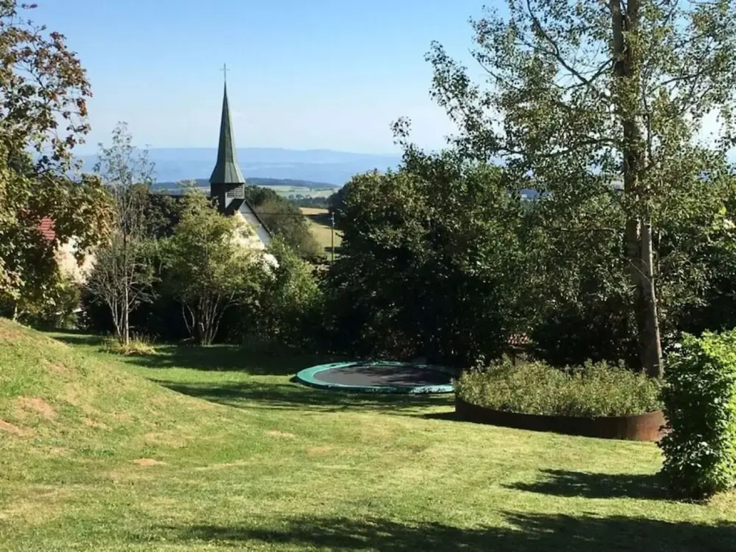 Holiday Apartment Garden Suite