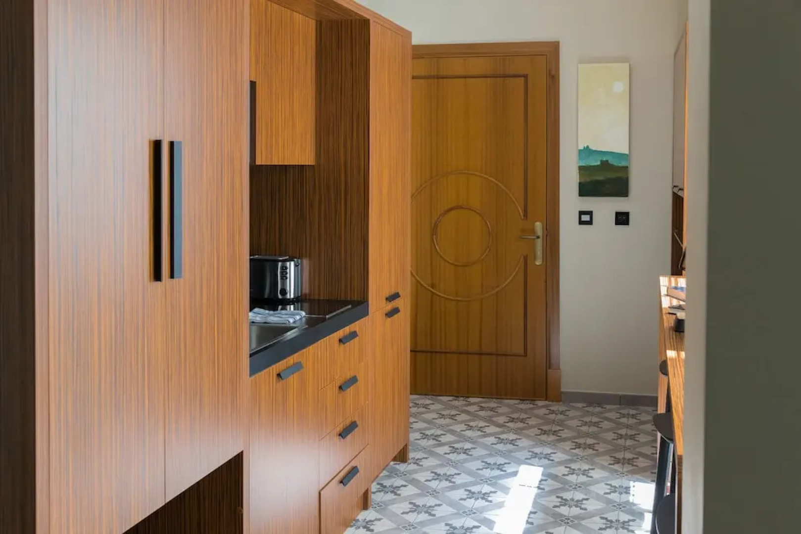 1926 Le Parisot Boutique Suites