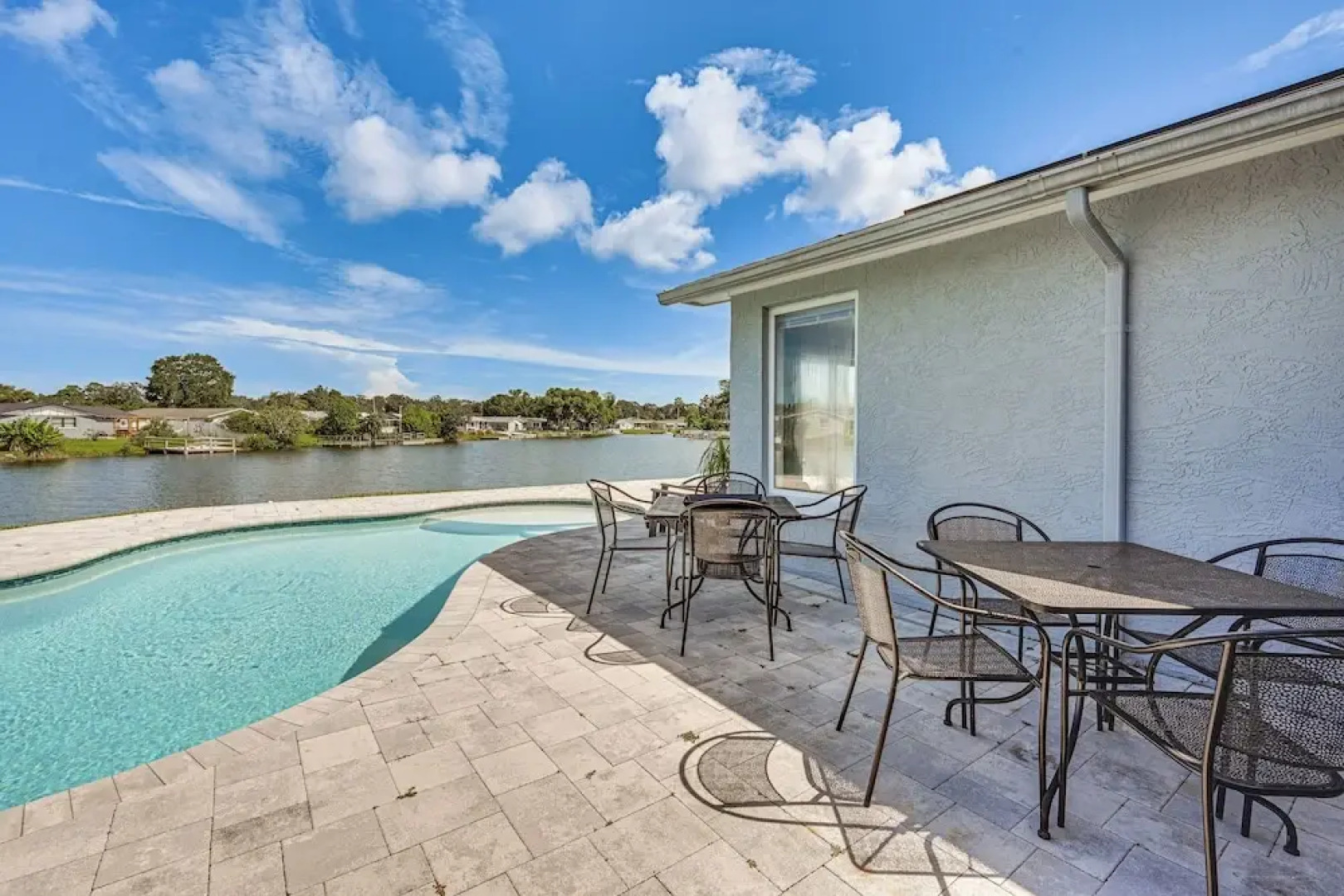 Sunset Views & Hot Tub: Lakefront Holiday Retreat!