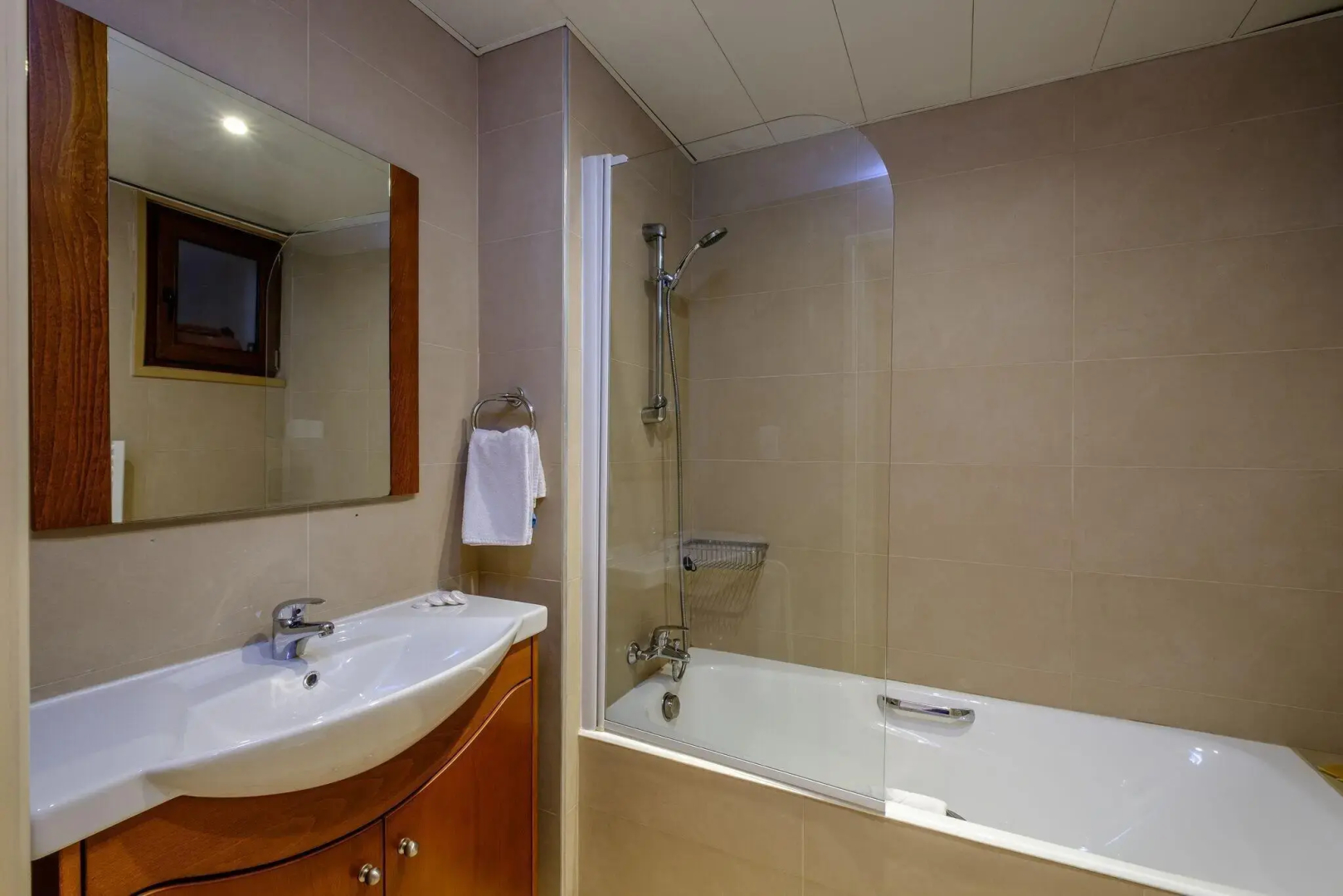 Les Palmiers Beach Hotel