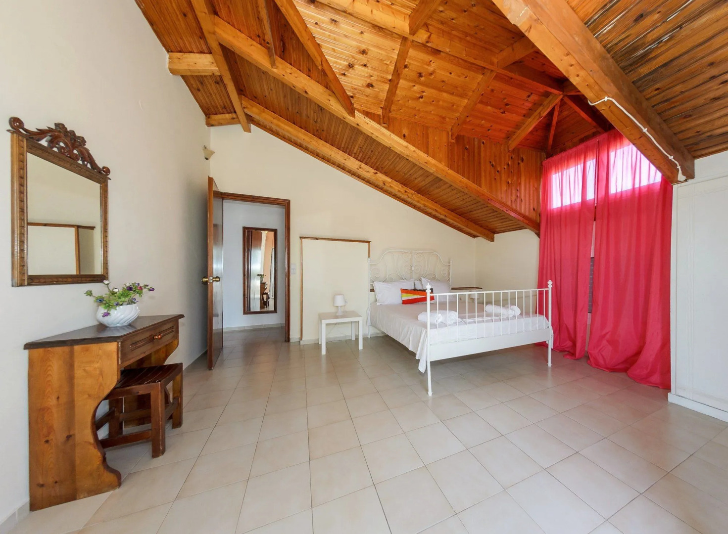 Denise Studios & Apartments