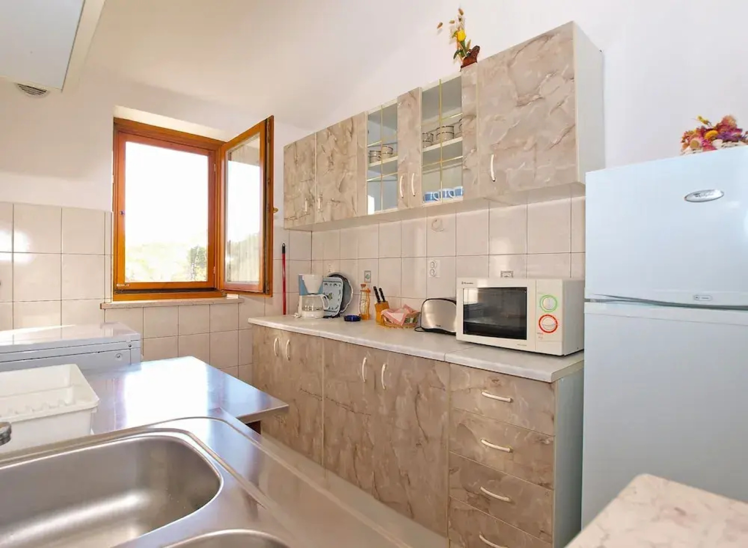Apartment 950