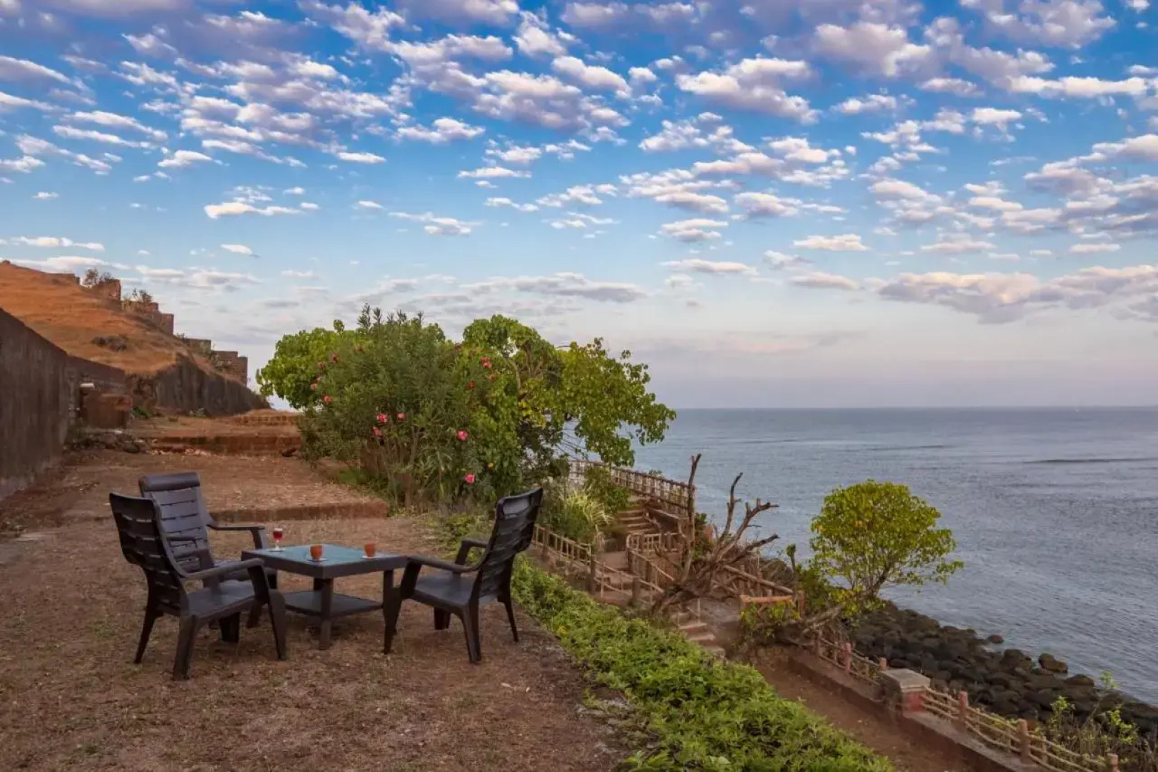 SaffronStays Athaang, Dapoli