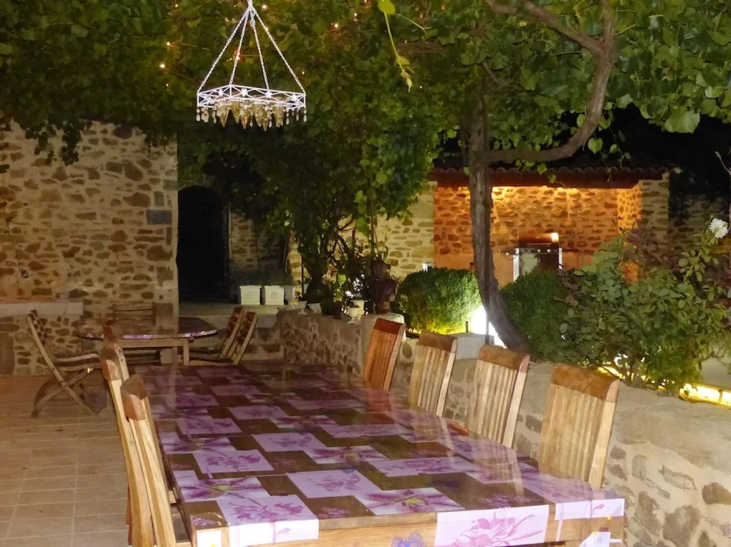 Villa With 5 Bedrooms in Uchaux, With Wonderful Mountain View, Private