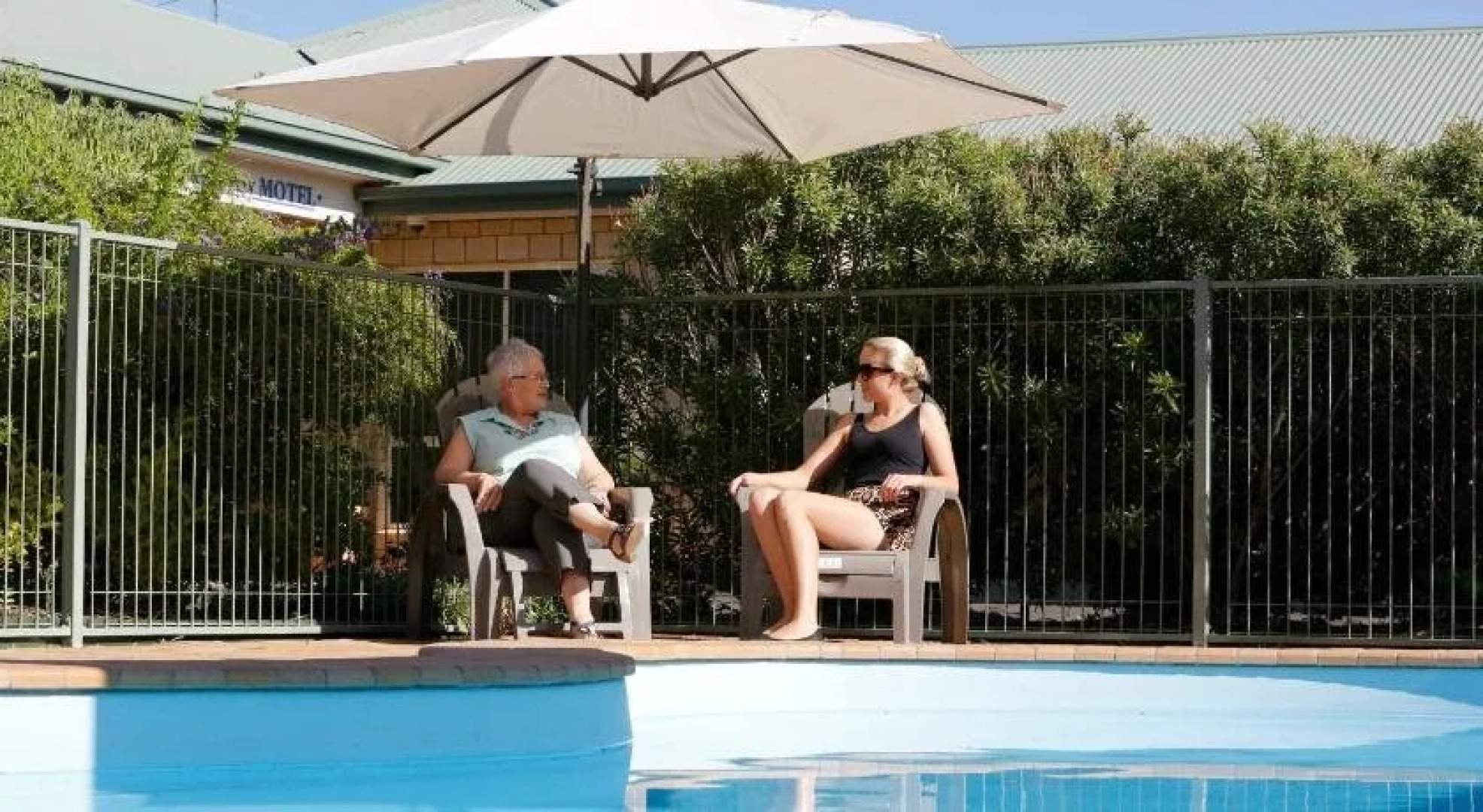 Jacaranda Country Motel