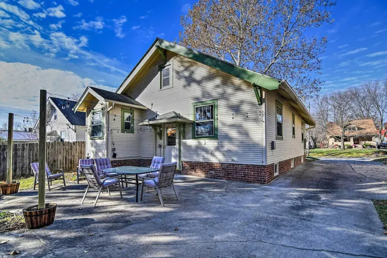 Family-friendly Des Moines Retreat w/ Patio!