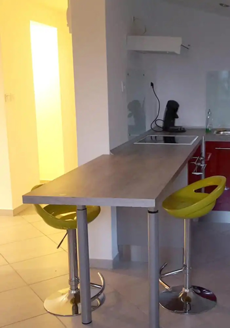 Apartment With 2 Bedrooms in Saint-mitre-les-remparts, With Wonderful sea View, Furnished Terrace and Wifi - 10 km From the Beach