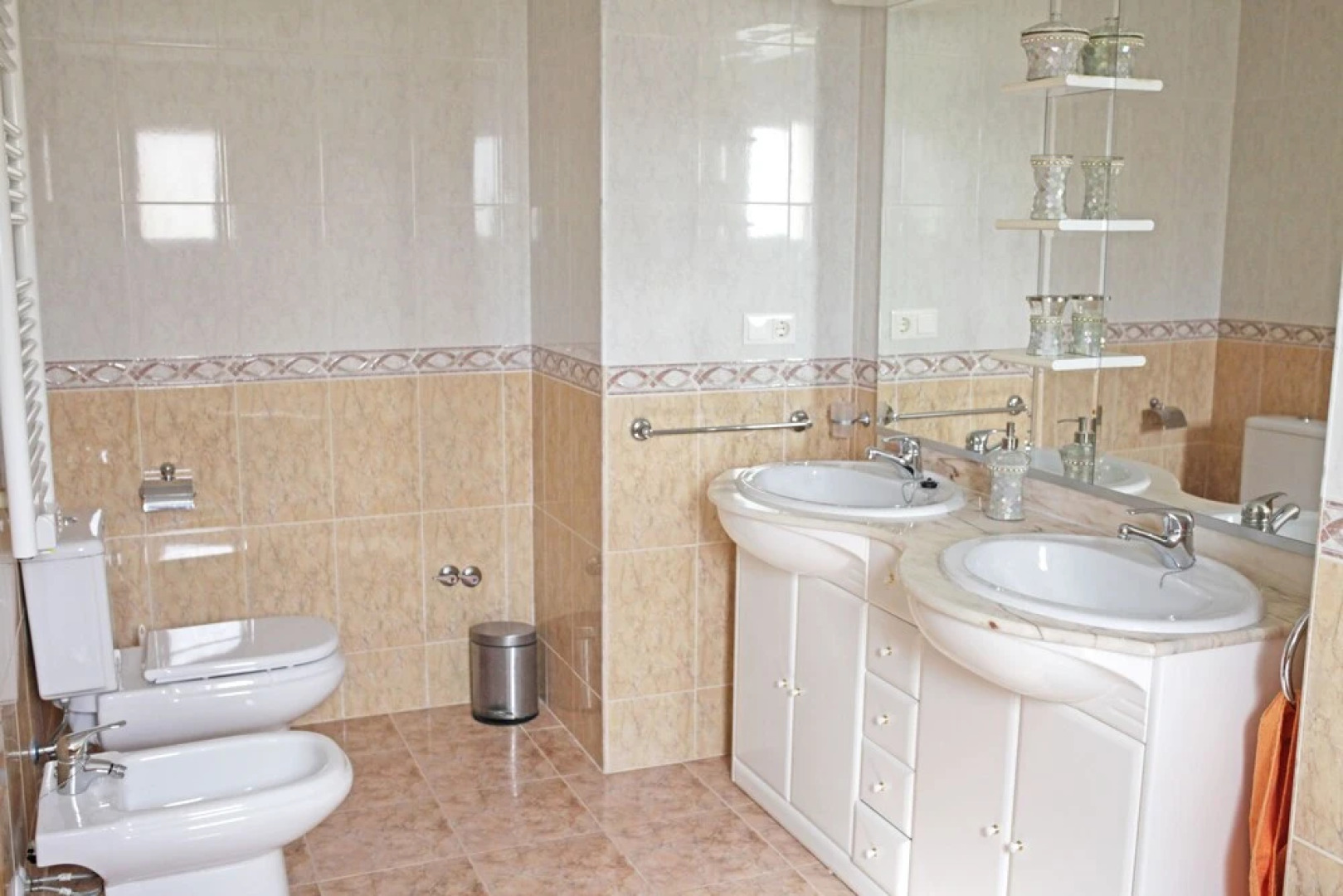 Amazing Villa with Swimming Pool