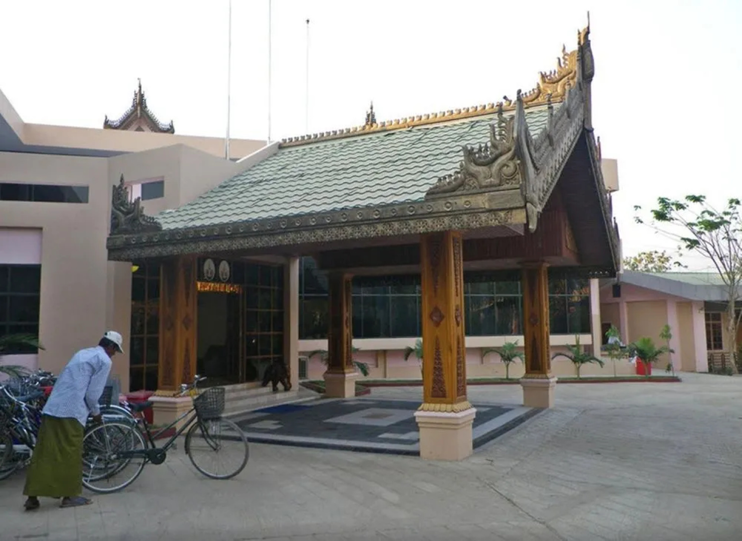 Sky Palace Hotel Bagan