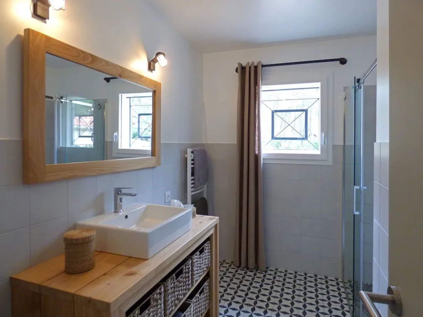 Luxurious Holiday Home in Gironde With Private Garden