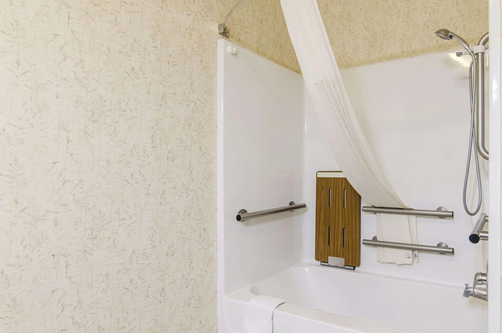 Quality Inn Junction City - Near Fort Riley