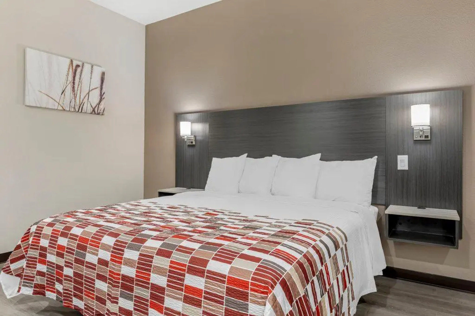 Red Roof Inn Hutchins