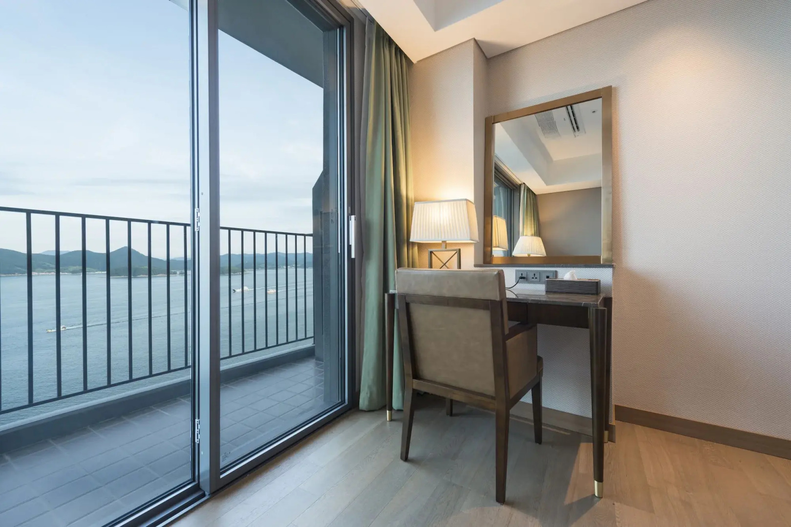 Stanford Hotel & Resort Tongyeong