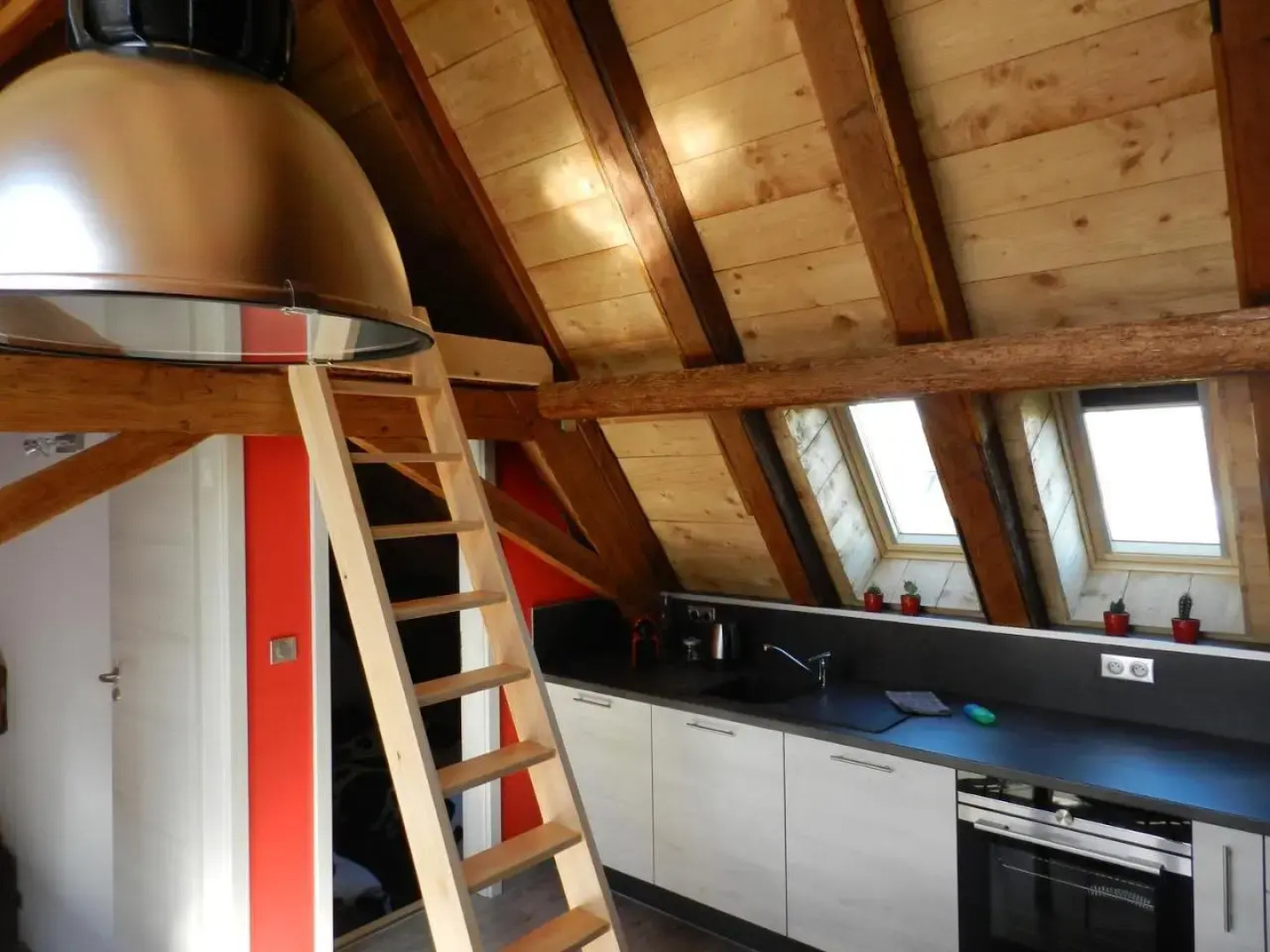 Gîte autonome, La grange a foin, piscine !