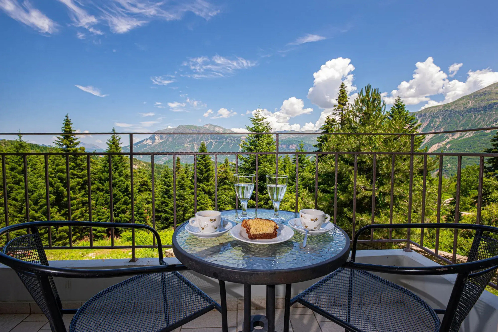 Anavasi Mountain Resort