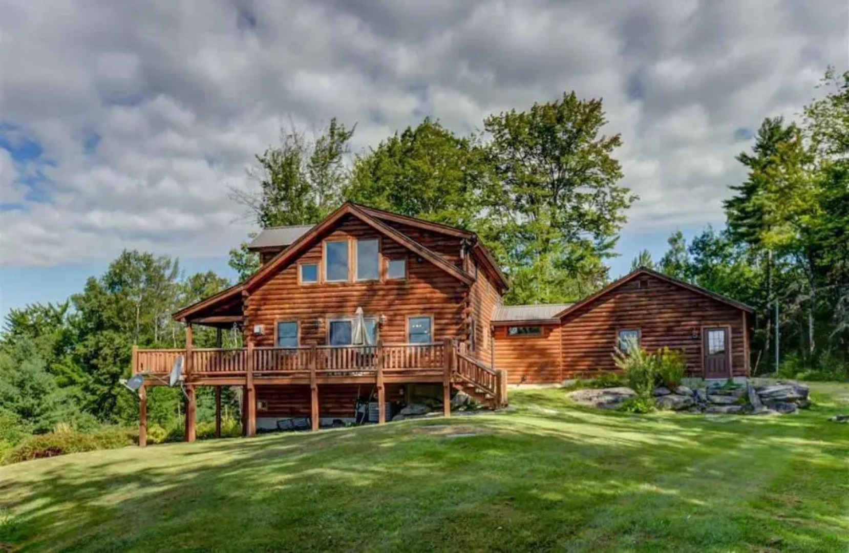 OE Beautiful modern log home on 17 acres, private, views, fire pit, Ping Pong, AC