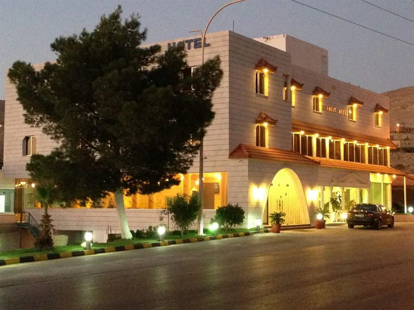 Alanbat Hotel