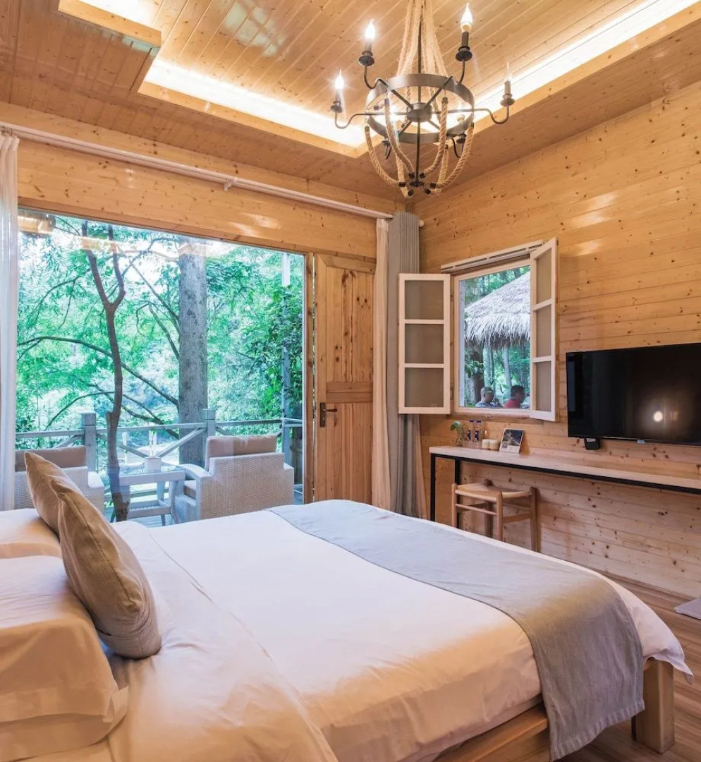 Wuyishan Old Street Sen Live British Inn