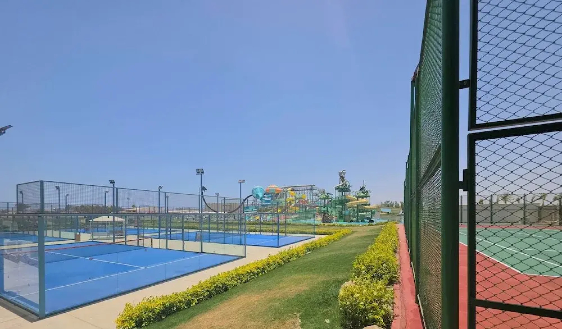 Sirena Beach Resort  Spa