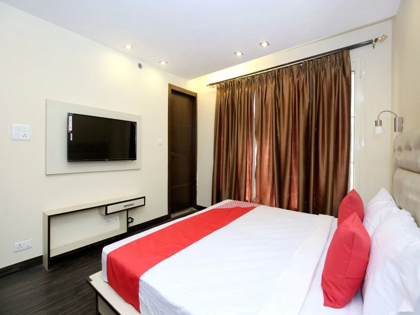 OYO 12878 Home 3BHK Mashobara Valley