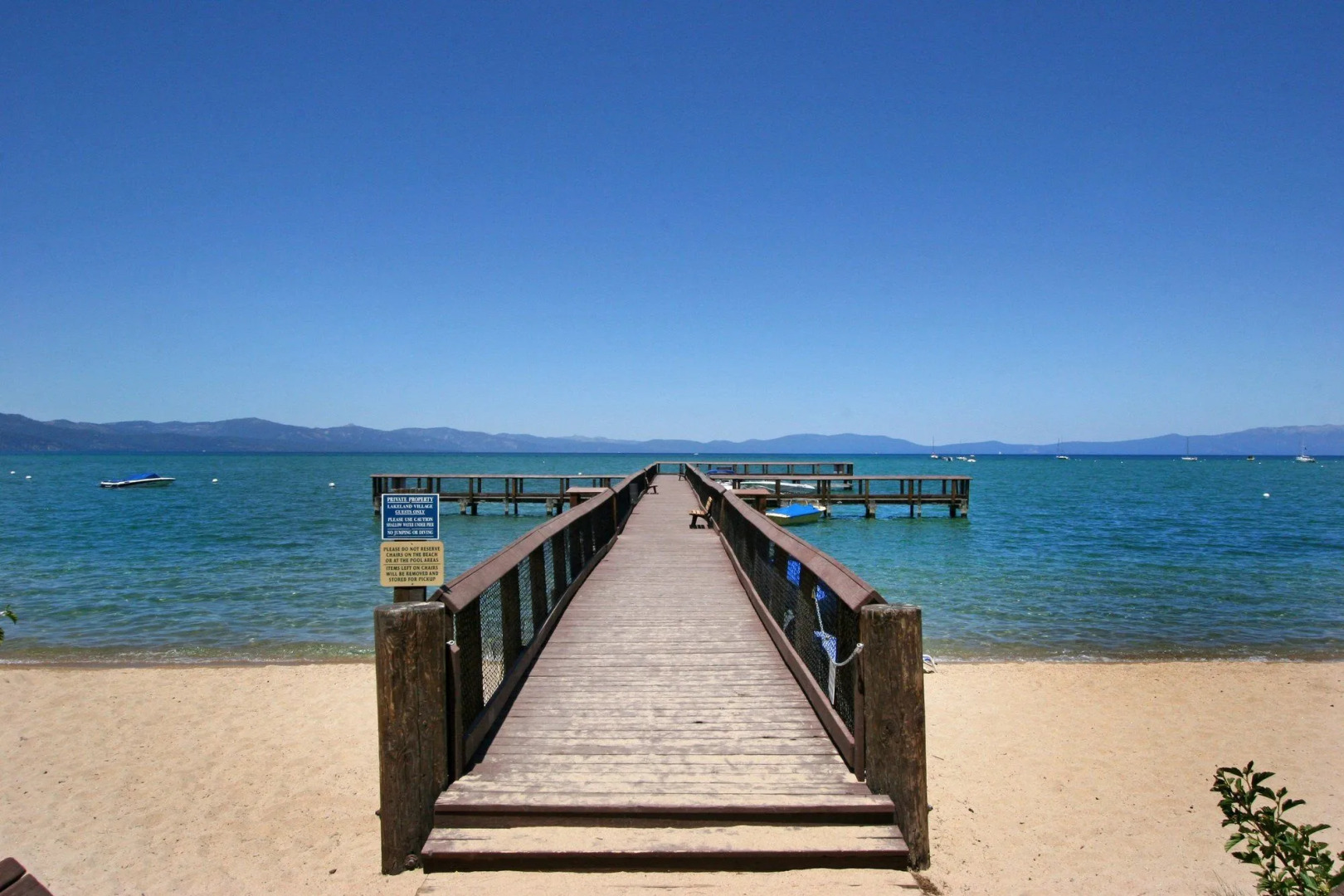 Aston Lakeland Village Beach & Mountain Resort